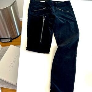 Velvet black pants with nice zipper on the back